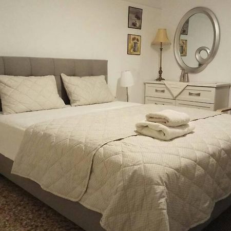 Central Town House 60M2**** Pireu Exterior foto