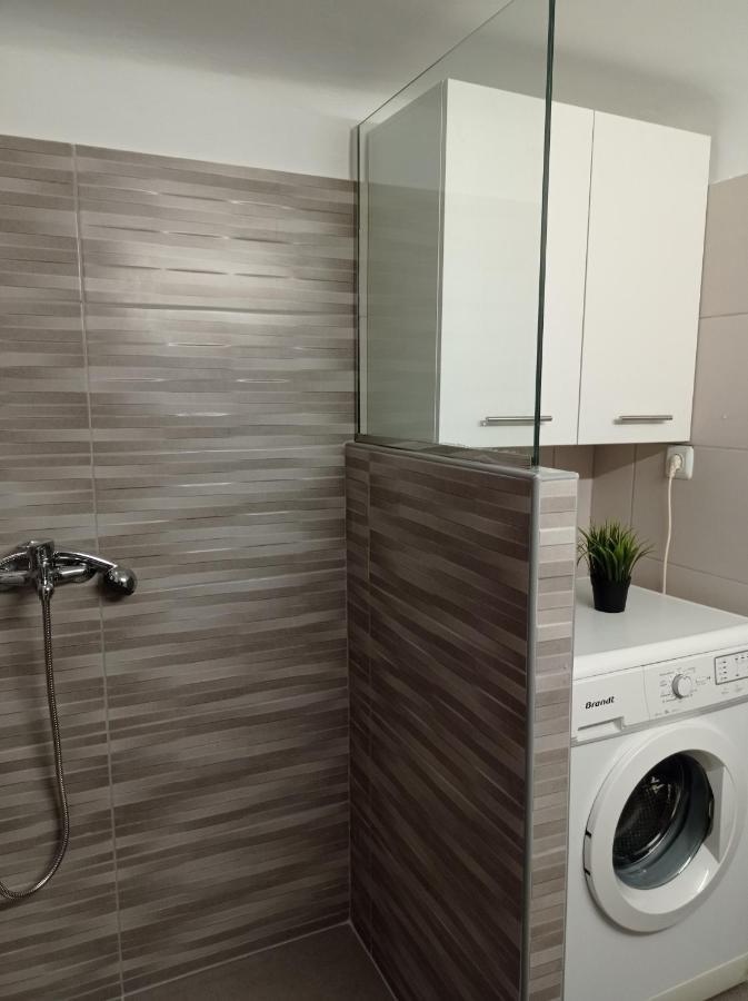 Central Town House 60M2**** Pireu Exterior foto